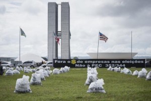 Protesto contra financiamento empresarial de campanhas eleitorais