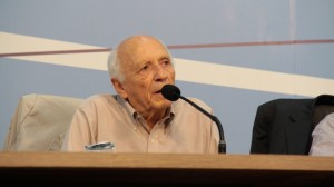 Rubens Ricupero fala sobre conjuntura social à 53.ª Assembléia Geral da CNBB. Foto: CNBB.