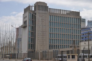 Seção de interesses norte-americanos em Cuba, agora oficialmente uma embaixada. Foto: Escla/Wikimedia.